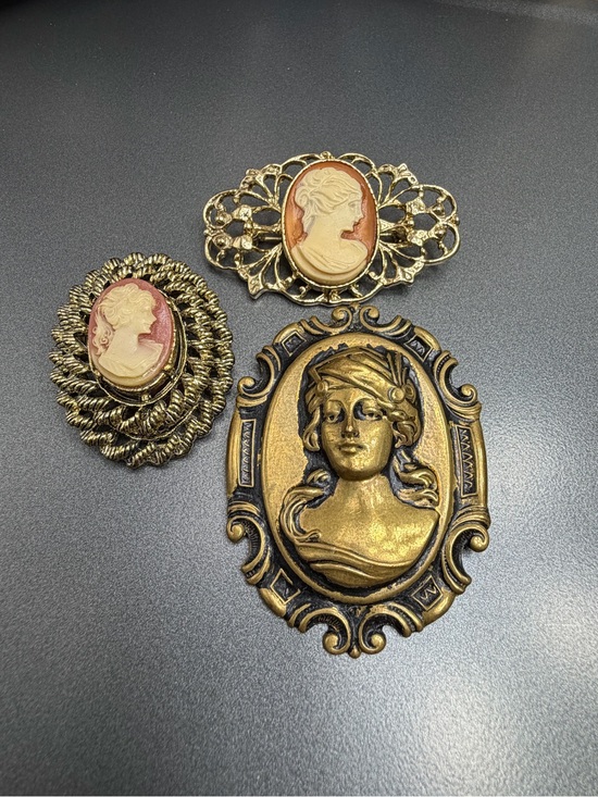 cameo Jewelry - Vintage Cameo Brooches Set #8cam